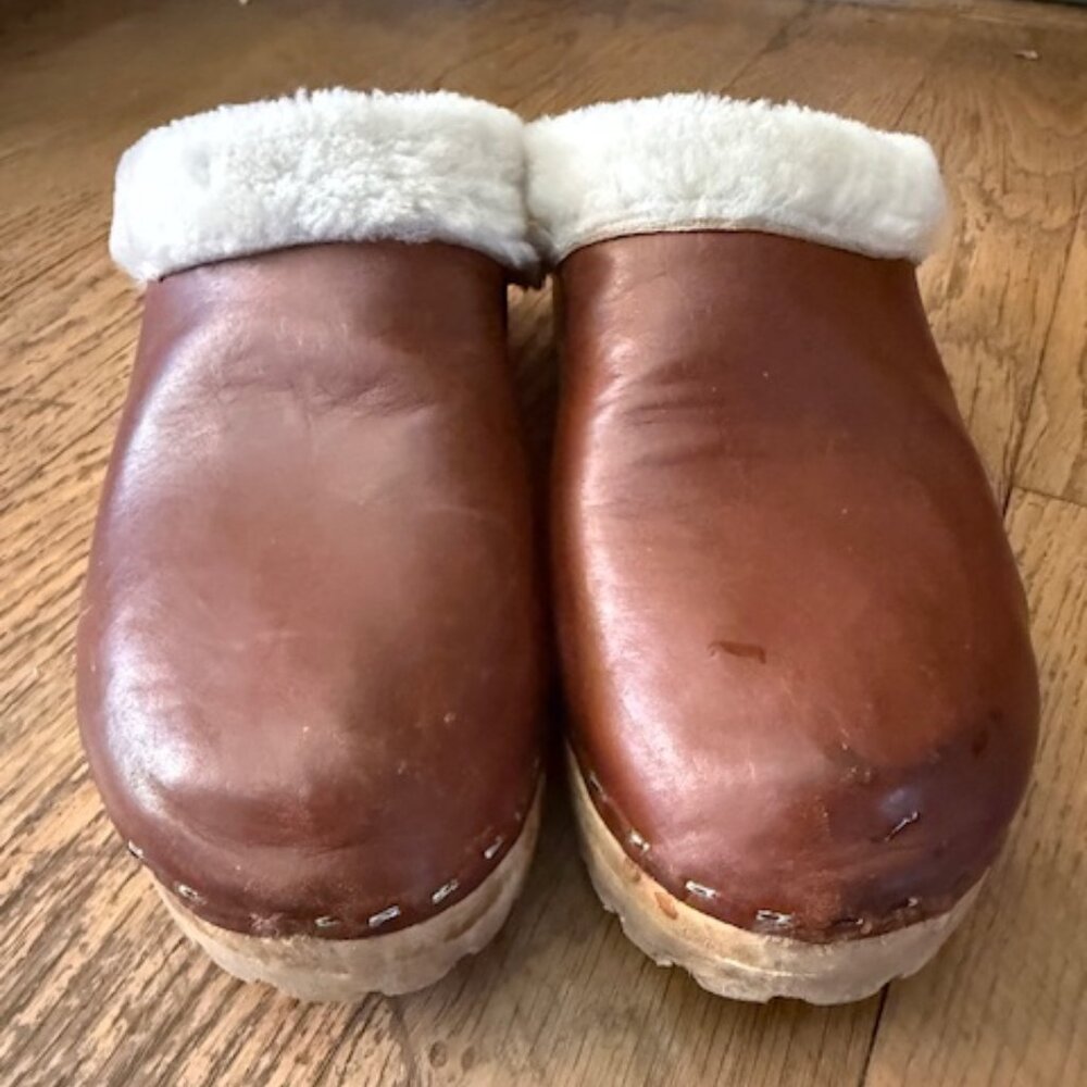 Tessa Clogs with shearling insole